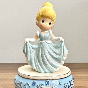 DISNEY Precious Moments CINDERELLA Music Box Figurine 893501 Once Upon A Time